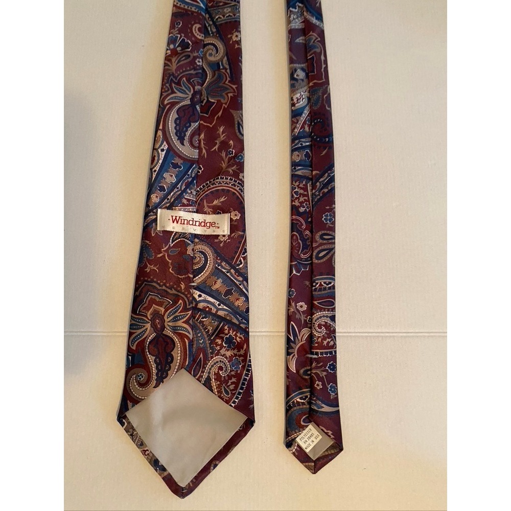 Windridge Mens Paisley Floral Silk Like Necktie Burgundy Blue Gold Made in‎ USA
